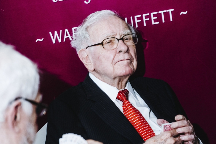 Buffett: Vender ações da Apple em 2020 provavelmente foi um erro