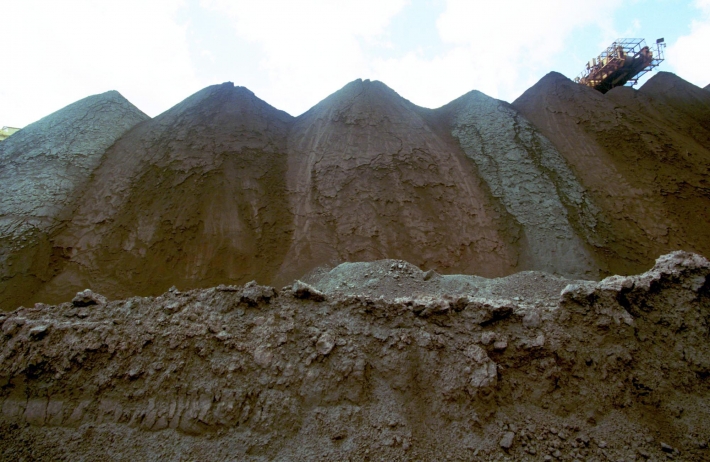 Minério de ferro sobe após corte de juros na China