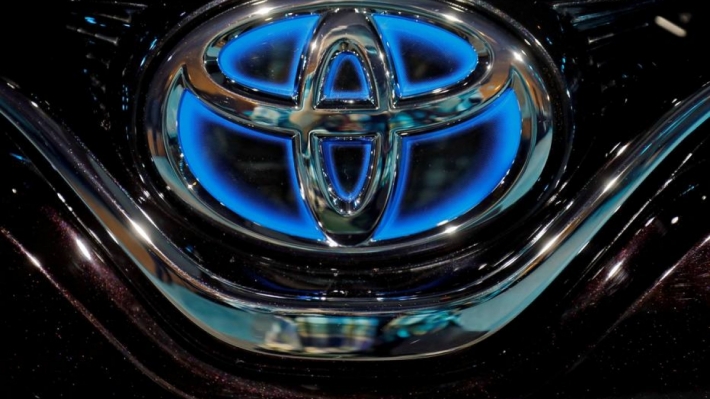 Fábricas retomam operações no Japão; Toyota pára 18 linhas de montagem