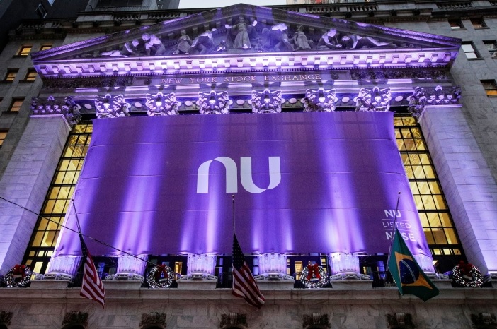 Nubank perde bilhões em valor de mercado e ações caem 40% desde o IPO