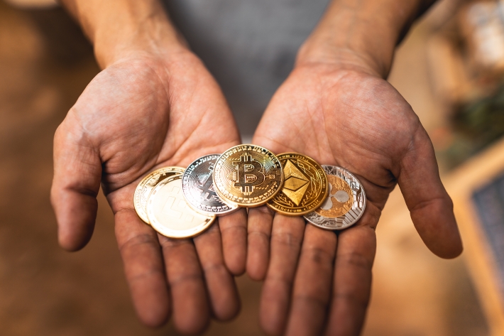 “Vi o dinheiro derretendo”, diz investidor após perda em criptos