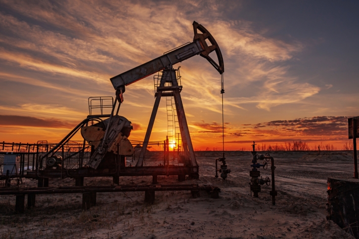 Petróleo sobe mais de 2%, com temores do lado da oferta no radar